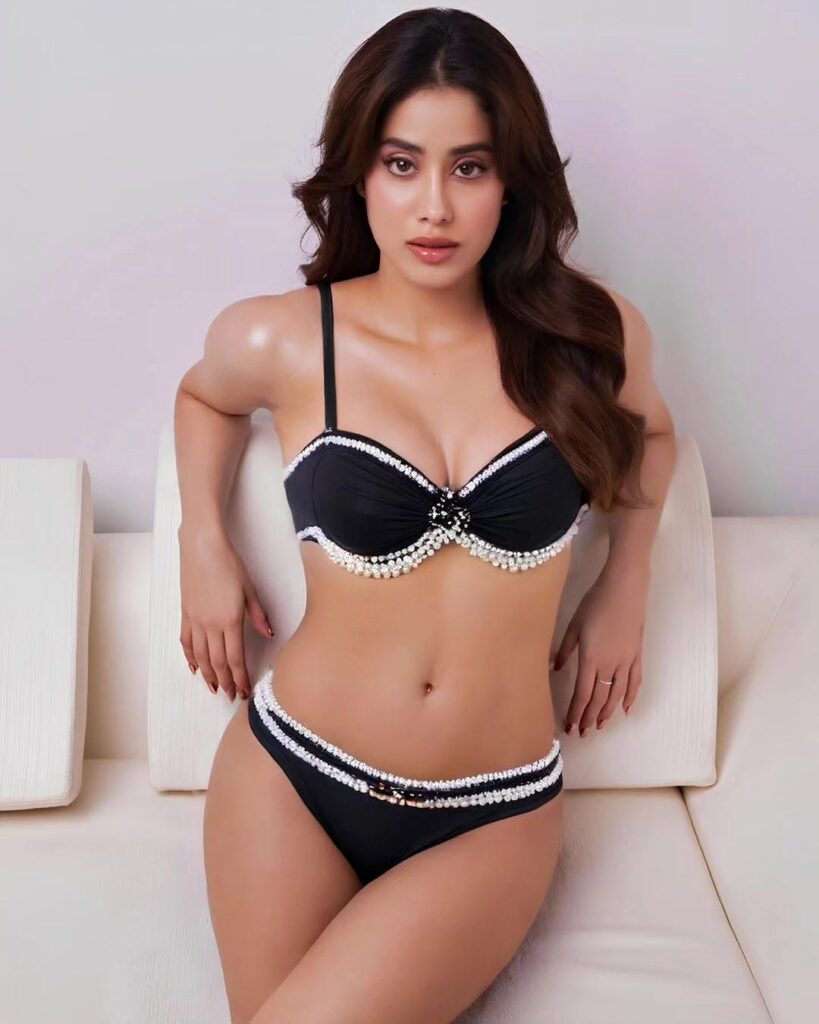 Janhvi Kapoor Bikini
