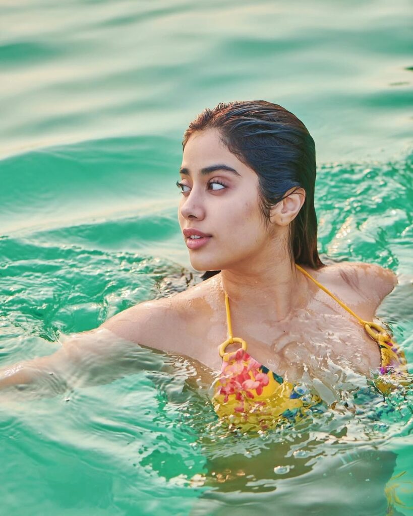 Janhvi Kapoor Bikini