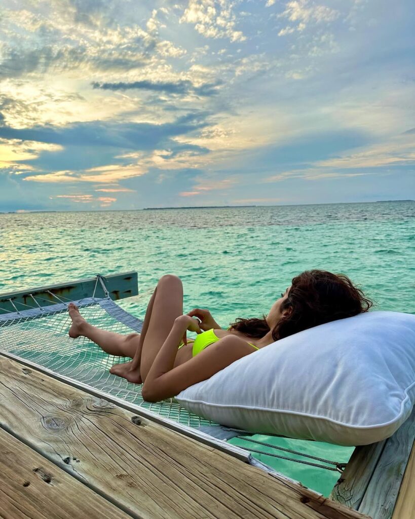 Janhvi Kapoor Bikini