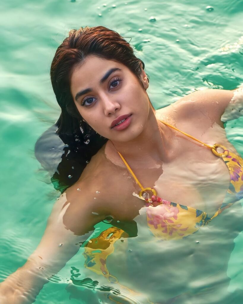 Janhvi Kapoor Bikini