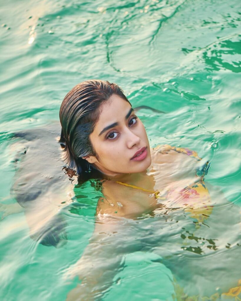 Janhvi Kapoor Bikini